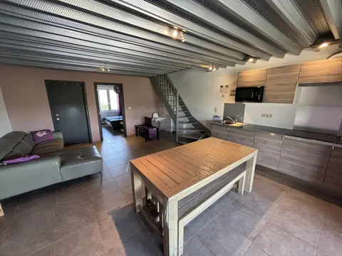 Stue og køkken i Gite 2 af Villa Vallon I